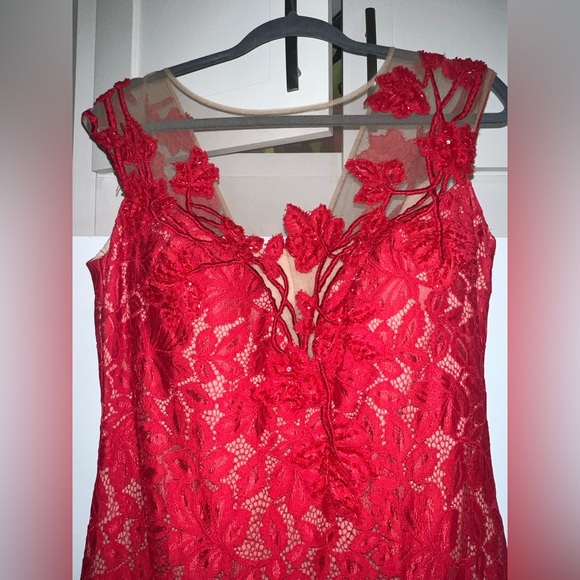 Tarik Ediz Gown - Picture 5 of 7